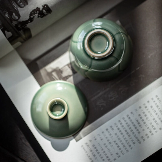 110ml capacity Longquan Celadon petal gaiwan side angle view
