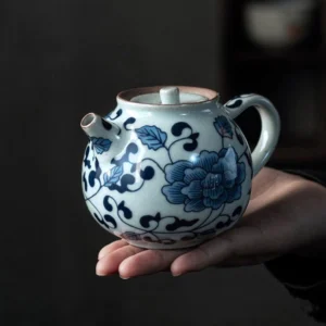 140ml traditional Chinese blue and white porcelain teapot full view