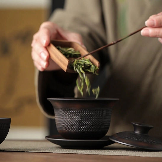 Three-piece 190ml Japanese vintage gaiwan tea cup disassembled view