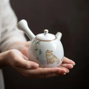 250ml ceramic cat kyusu side handle teapot with infuser full product view