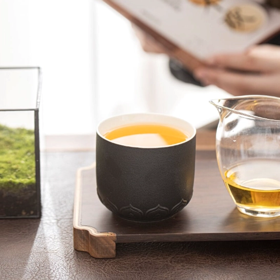 profile view of 200ml black porcelain tea cup showing dimensions