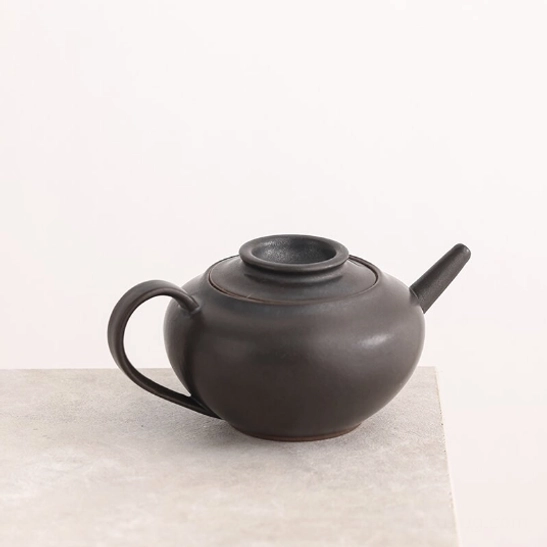 side view of black ceramic gongfu teapot 200ml