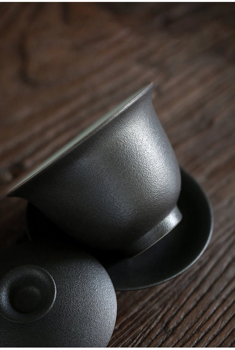 close up of the matte black texture on the 150ml black clay gaiwan exterior