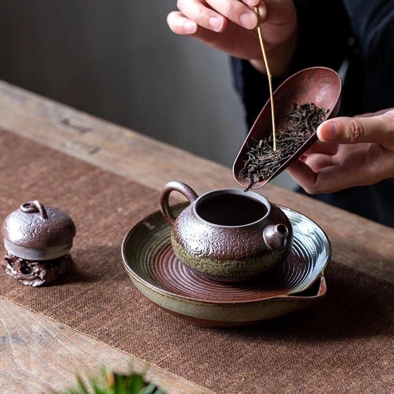 ring lid knob detail on 150ml traditional Chinese ceramic teapot