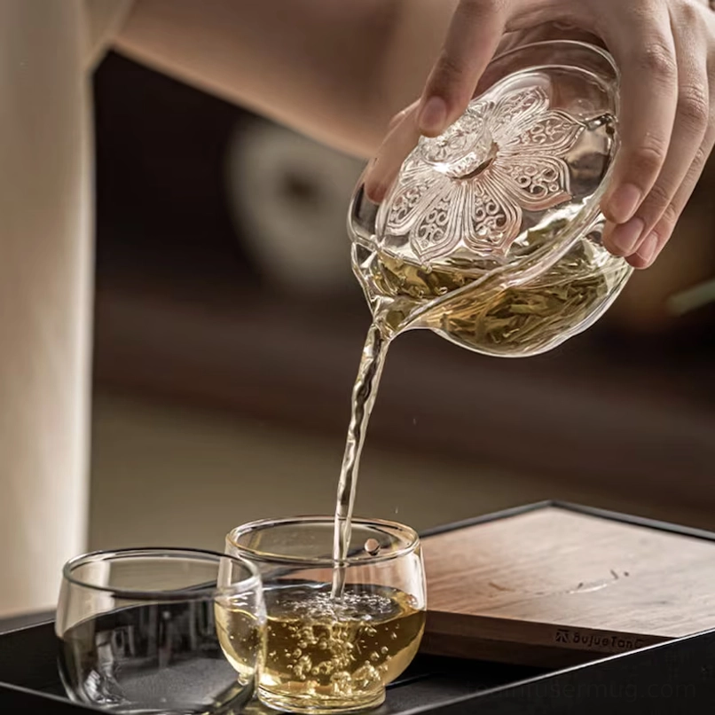 clear glass gaiwan showing depth and capacity