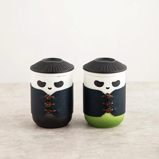 Closed protective travel carry case for panda tea infuser mug with handle