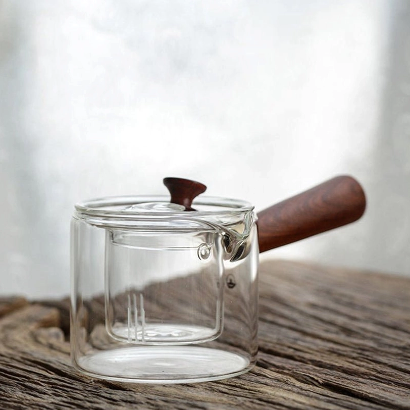 side view of 500ml heat-resistant glass kyusu teapot with wooden handle