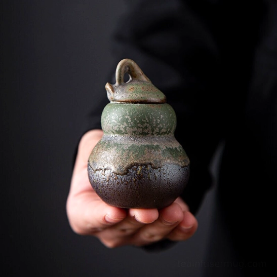 full view of 60ml gourd shaped ceramic tea storage canister