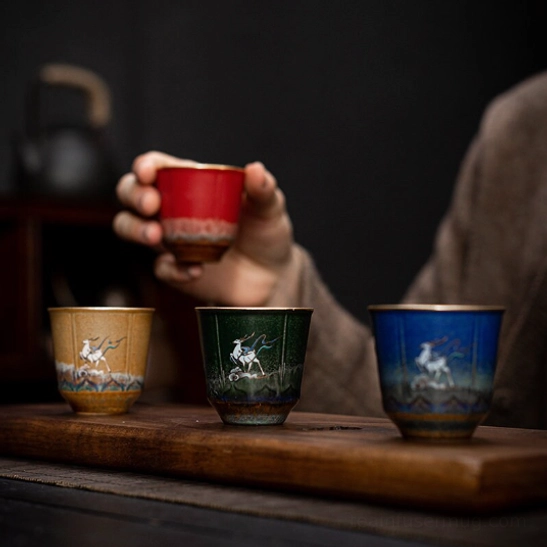 white inner glaze of the traditional chinese deer ceramic tea cup