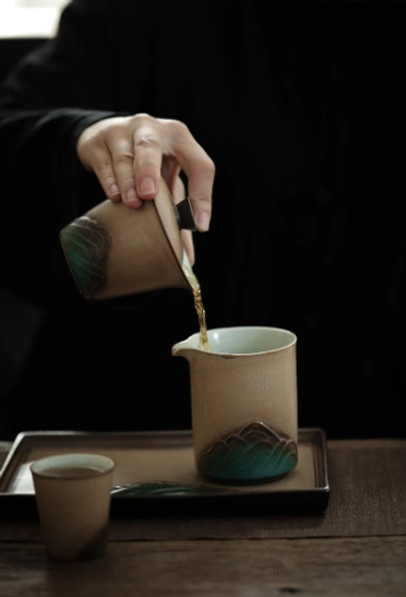 inside of the mountain ceramic gaiwan showing pale blue glaze