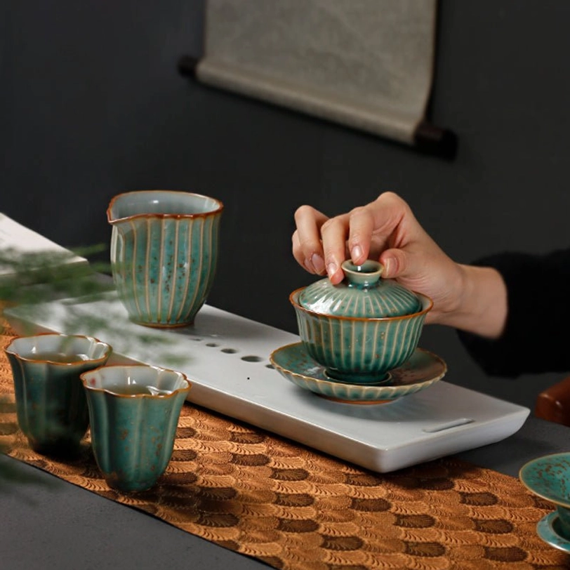 close up of vertical fluted texture on jun kiln gaiwan bowl