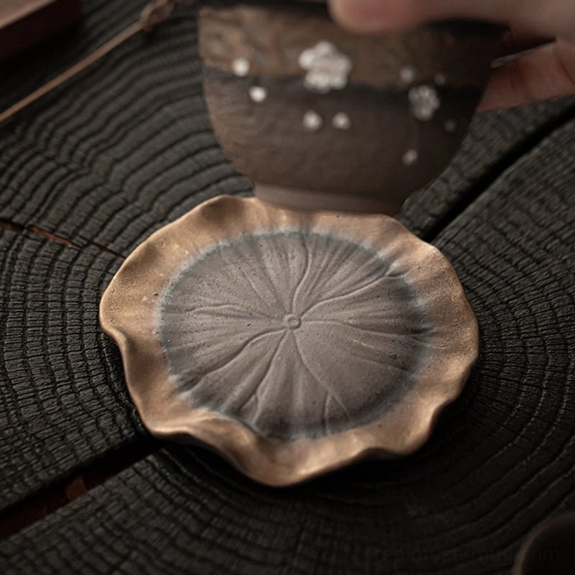 Matching lotus edge saucer for 200ml plum blossom gaiwan tea cup