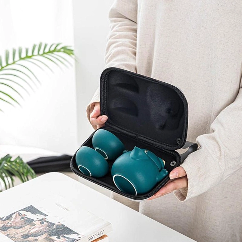 closed carrying case for lucky cat ceramic travel tea set with handle