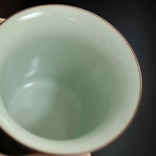 layered mountain landscape pattern detail on gaiwan outer wall