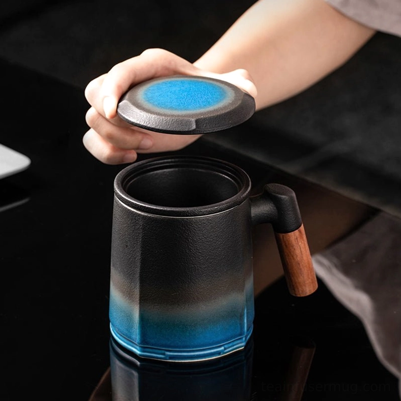 natural heat-resistant wooden handle of ceramic tea infuser mug