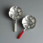 Handmade plum blossom silver tea strainer with jade handle full set