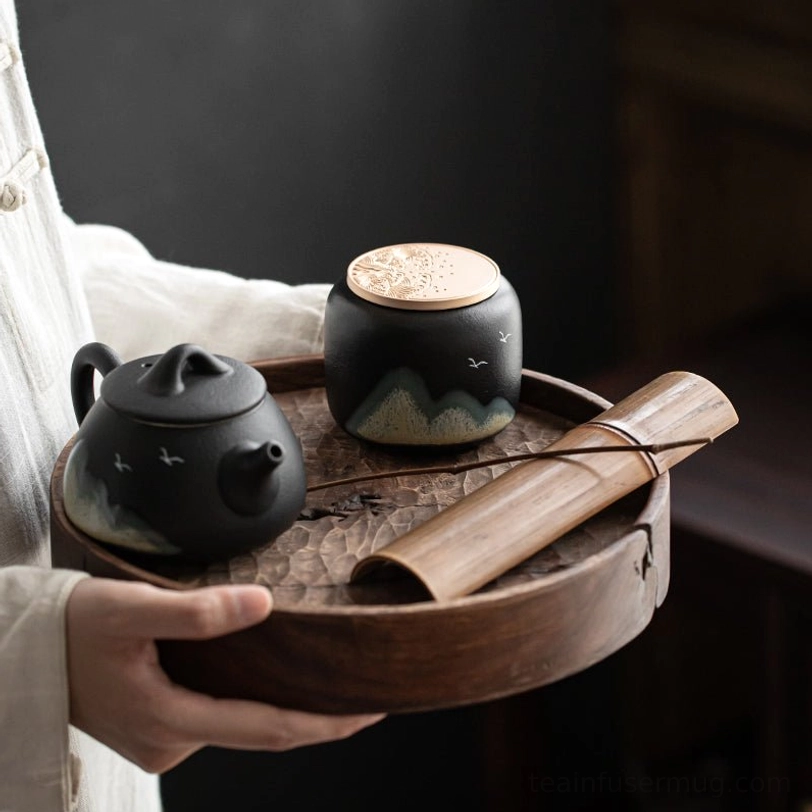 portable small tea storage canister for travel and outdoor tea