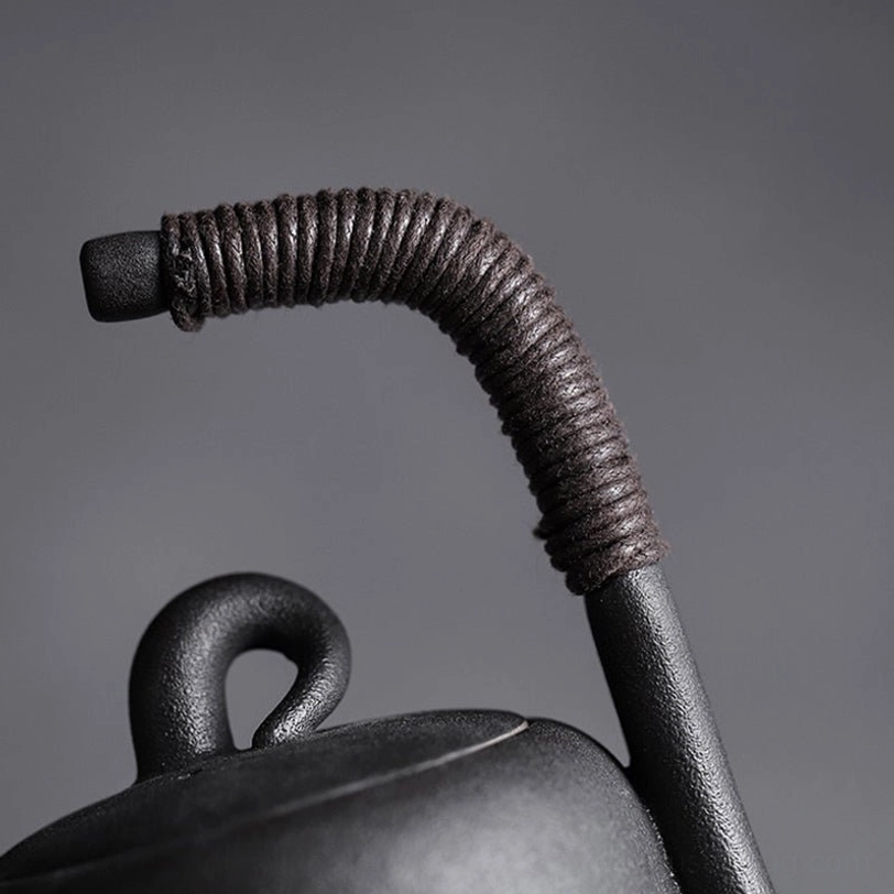 rope wrapped handle detail for 180ml ceramic teapot