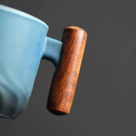 Small 60ml Chinese tea cups with wooden handles in three colors