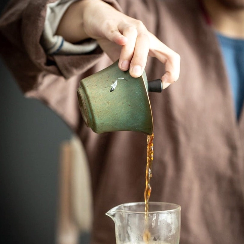 top view of 130ml ceramic gaiwan tea cup showing lid knob