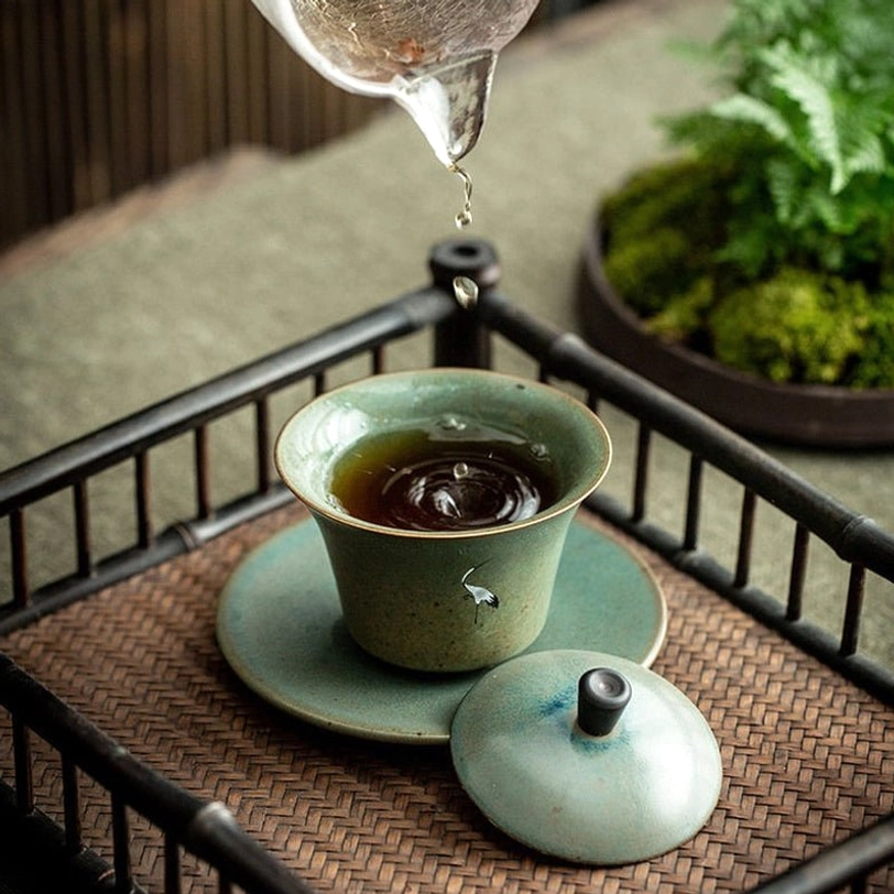 130ml traditional chinese gaiwan tea cup displayed on wood table