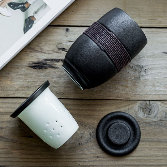 portable tea infuser mug packed into included travel carry bag