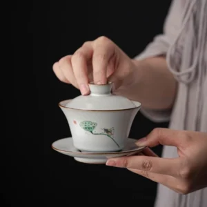 full 3-piece view of vintage lotus crackle glaze gaiwan 160ml